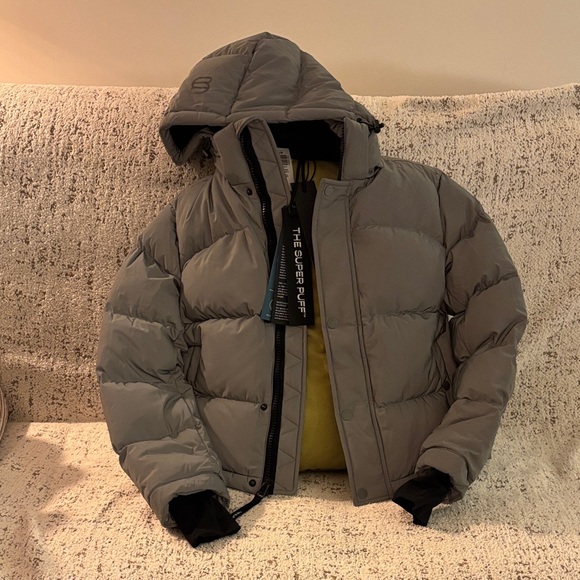 Aritzia Jackets & Blazers - Aritzia Super Shorty Silver SuperPuff Jacket XS